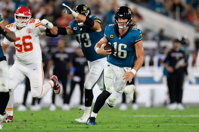 Jacksonville Jaguars quarterback Trevor Lawrence (16) rushes for yards during the second quarter of an NFL football matchup at EverBank Stadium, Monday, Oct. 6, 2025, in Jacksonville, Fla. The Jacksonville Jaguars edged the Kansas City Chiefs 31-28. [Corey Perrine/Florida Times-Union]