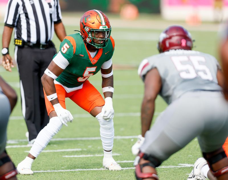 TALLAHASSEE, FL October 11, 2025,
Florida A&M defender Justice Cross (5).
The Florida A&M Rattlers fall to the NC Central Eagles at home in Bragg Stadium.
(Photo by Glenn Beil)
