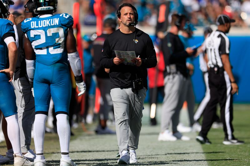 Jacksonville Jaguars defensive coordinator Anthony Campanile looks on during the fourth quarter of an NFL football matchup, Sunday, Oct. 12, 2025, at EverBank Stadium in Jacksonville, Fla. The Seahawks defeated the Jaguars 20-12. [Corey Perrine/Florida Times-Union]