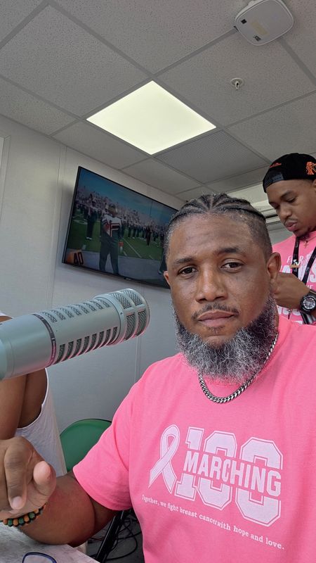 A 2002 FAMU alumnus and former Marching 100 drum major, Slater Thorpe is an MC and announcer who works in live event marketing. His roles have included being the announcer on the iconic singer-songwriter Beyoncé’s 2019 “Homecoming: The Live Album.”