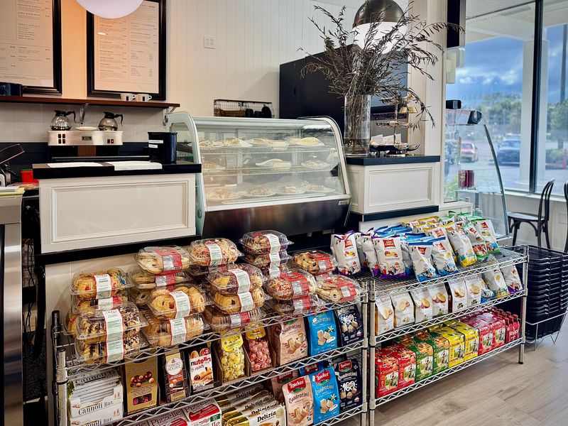 Find imported pantry staples, Italian deli sandwiches, homemade desserts and more at Vincenza's Italian Deli & Market in Ormond Beach.
