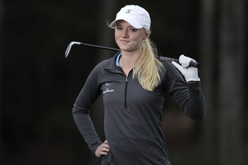 Nancy Cox December 13, 2022. Nancy Cox and Brock Blais have been named as The Florida Times-Union's girls and boys All First Coast Players of the year in High School golf. [Bob Self/Florida Times-Union]