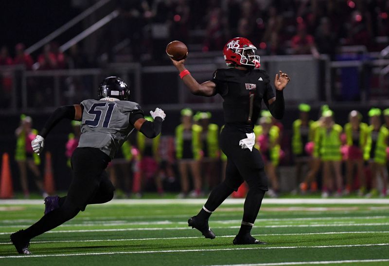 Vero Beach's Champ Monds (1) during a high school football game against Lake Nona, Nov. 21, 2025, at the Citrus Bowl.