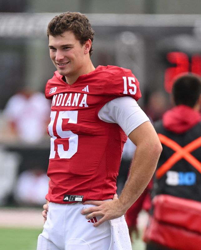 Indiana Hoosiers quarterback Fernando Mendoza (15) looks on Oct. 25, 2025 during the second half against the UCLA Bruins at Memorial Stadium in Bloomington, Indiana. Mandatory Credit: Robert Goddin-Imagn Images
