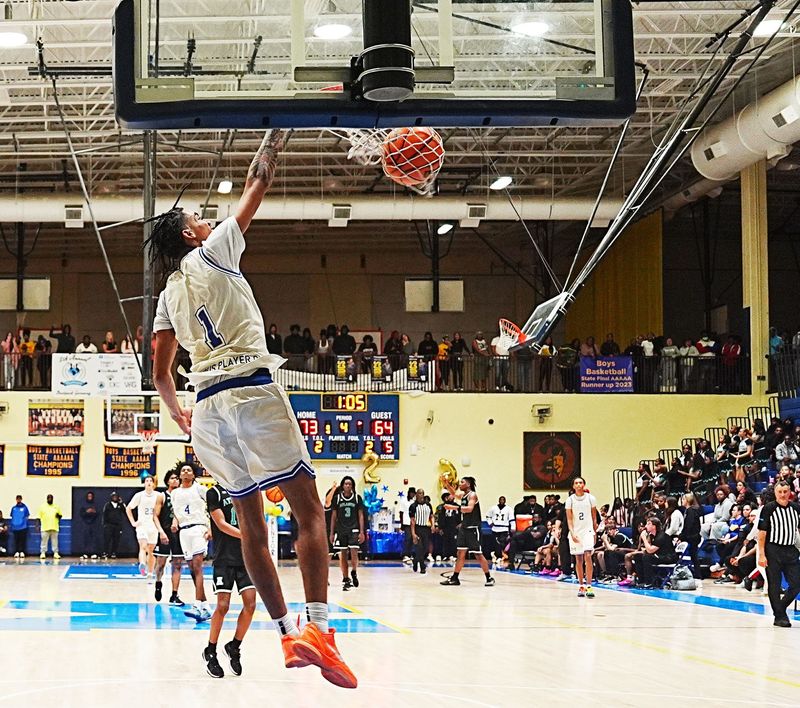 Mainland’s Beegie Gordon (1) dunks the ball during the Five Star Conference boys basketball tournament finals against Atlantic, Friday, Jan. 30, 2026.