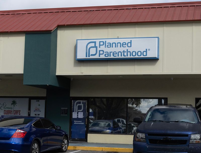 Planned Parenthood announced that it will close its Lakeland clinic at 2250 E. Edgewood Drive on March 13.