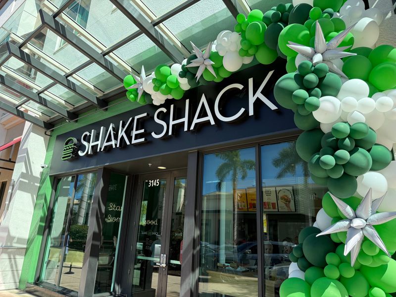Shake Shack has opened at Mercato in Naples after months of anticipation.