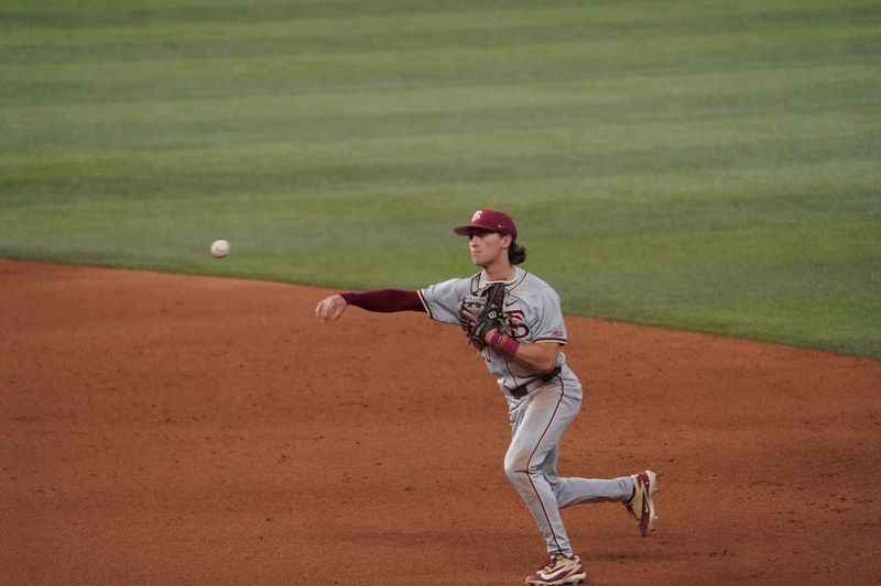 Feb 21, 2026; Arlington, TX, USA; Florida State Seminoles vs Auburn Tigers during the Amegy Bank College Baseball Series at Globe Life Field. Mandatory Credit: Raymond Carlin III-Imagn Images