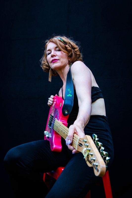 Blues singer-guitarist Sue Foley performs at Arts Bonita on Saturday.
