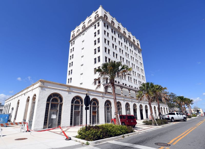 The Lake Wales Community Redevelopment Agency’s Board is expected to sign an agreement at its June 2 meeting with the company chosen in October to redevelop the historic Walesbilt Hotel.