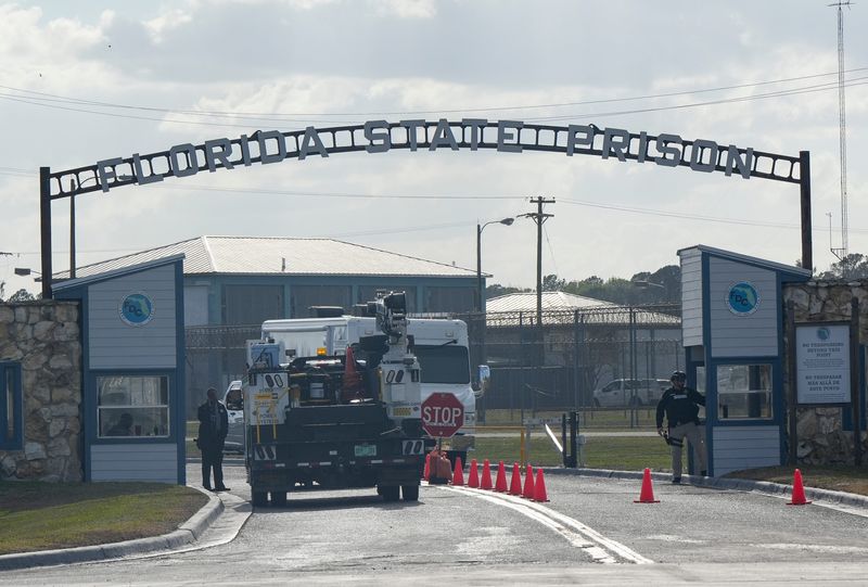 Scenes outside the Florida State Prison in Raiford, March 3, 2026, where Billy Leon Kearse is scheduled for execution for the 1991 murder of Fort Pierce Police Officer Danny Parrish.