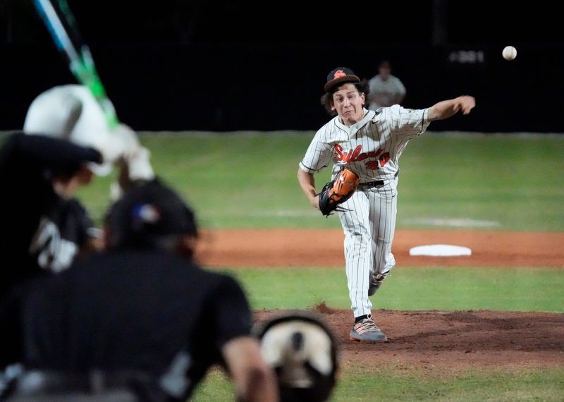 Sarasota High starting pitcher Mason Moeller (#20). The undefeated Sarasota Sailors hosted the undefeated Venice Indians in boys baseball Tuesday night, Mar. 3, 2026. Venice won the game 14-1.