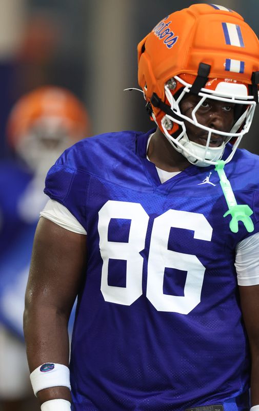Florida tight end Heze Kent (86) during spring football practice at Heavener Football Center in Gainesville, FL on Thursday, March 5, 2026. [Alan Youngblood/Gainesville Sun]