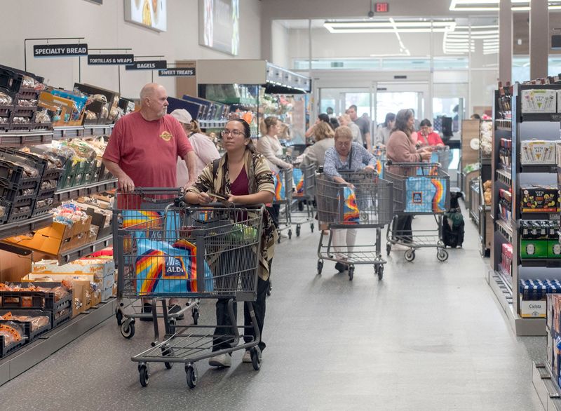Eager shoppers and bargain hunters descend on the newest Aldi location on North Ninth Avenue on March 5, 2026.