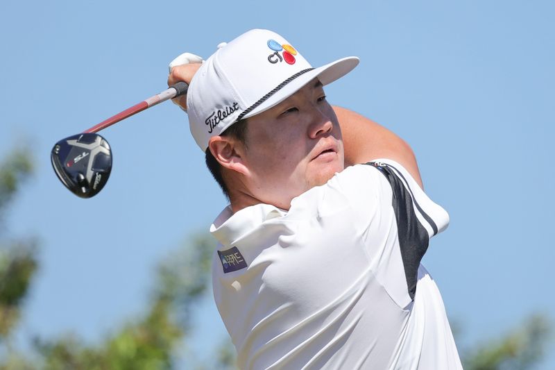 Mar 21, 2026; Palm Harbor, Florida, USA; Sungjae Im plays his shot from the seventh tee during the third round of the Valspar Championship golf tournament. Mandatory Credit: Reinhold Matay-Imagn Images