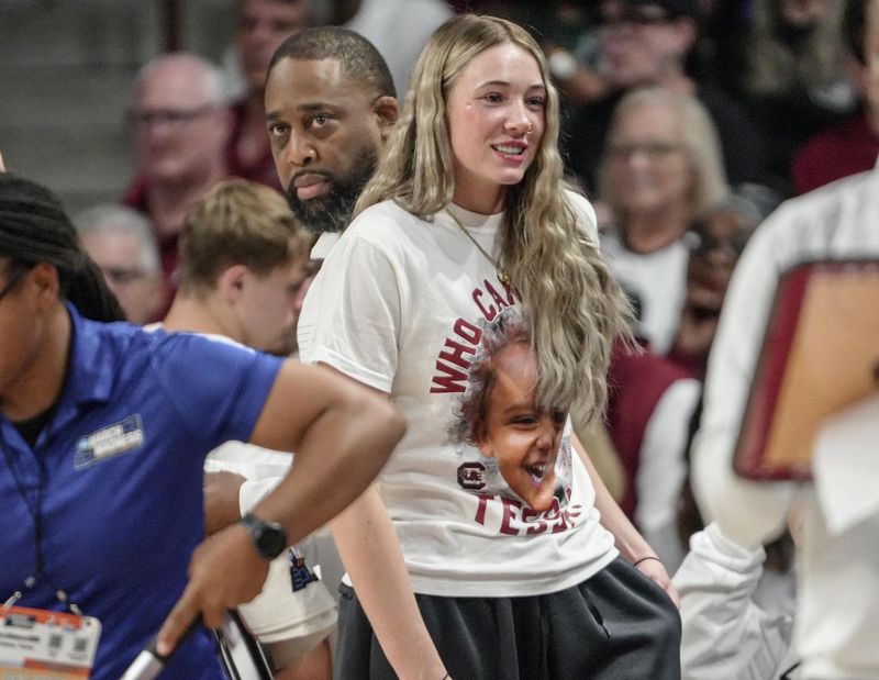South Carolina forward Chloe Kitts (21) wears a t-shirt “Who can guard Tessa?” Monday, March 23, 2026, during the third quarter NCAA Women's Basketball Tournament at Colonial Life Arena in Columbia, South Carolina.