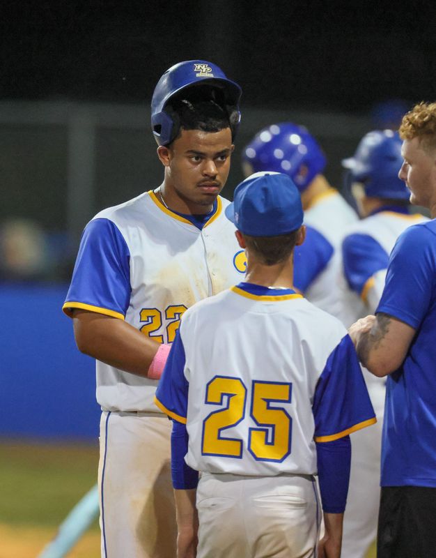 Newberry Tavis Honeycutt (22) gets ready to bat during an FHSAA baseball game at Newberry High School in Newberry , FL on Wednesday, April 15, 2026. Newberry won 11-1 in five Innings. [Alan Youngblood/Gainesville Sun]