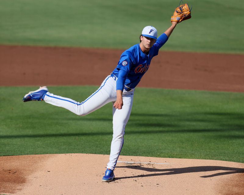 Florida pitcher Liam Peterson (12) pitches durning and NCAA baseball game against Auburn at Condron Family Ballparkin Gainesville, FL on Friday, April 17, 2026. [Alan Youngblood/Gainesville Sun]