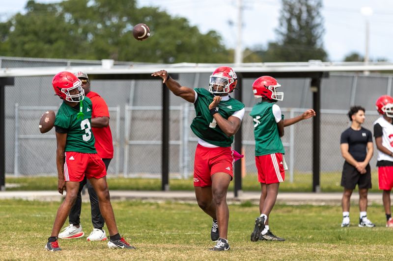 Vero Beach’s Champ Monds (1) throws a pass during a spring football practice on April 27, 2026, at Vero Beach High School.