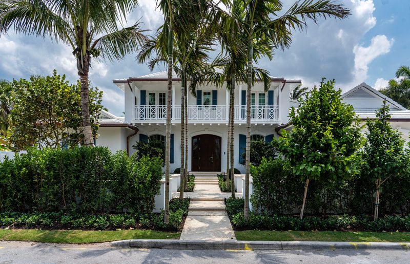A never-lived-in house at 260 Nightingale Trail in the North End of Palm Beach has just sold for $20.5 million in a private sale.