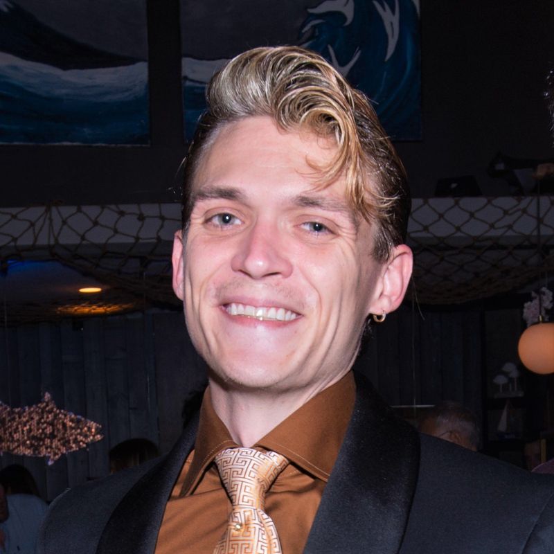 Samuel Ray, co-owner of Sarasota area restaurants Tsunami Sushi & Hibachi Grill and the recently opened Hanami Sushi Cocktails & Grill, has died at age 34.