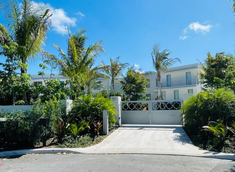 A recently built house facing the Intracoastal Waterway 757 Island Drive on Everglades Island in Palm Beach has sold for a recorded $93.34 million.