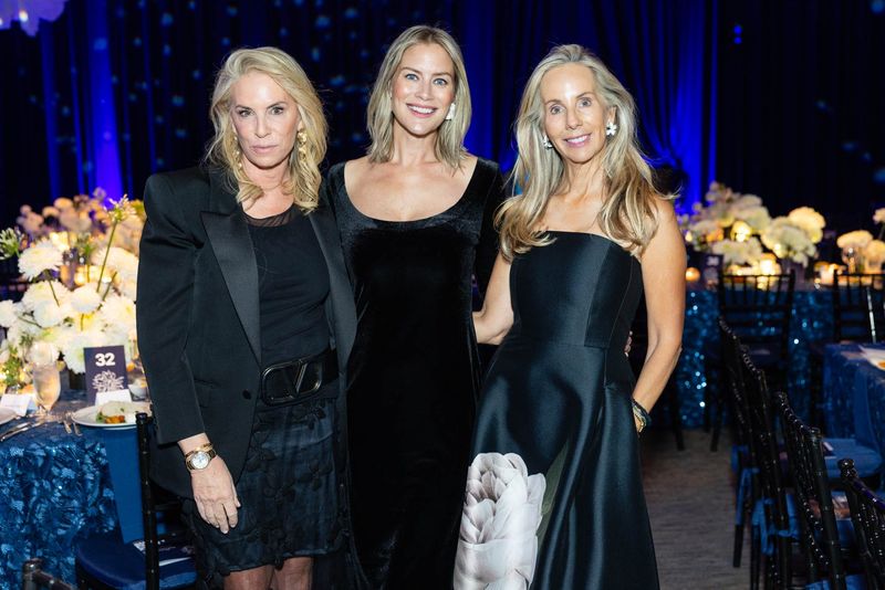Victoria Hagan, Amanda Cummings and Laing Rogers