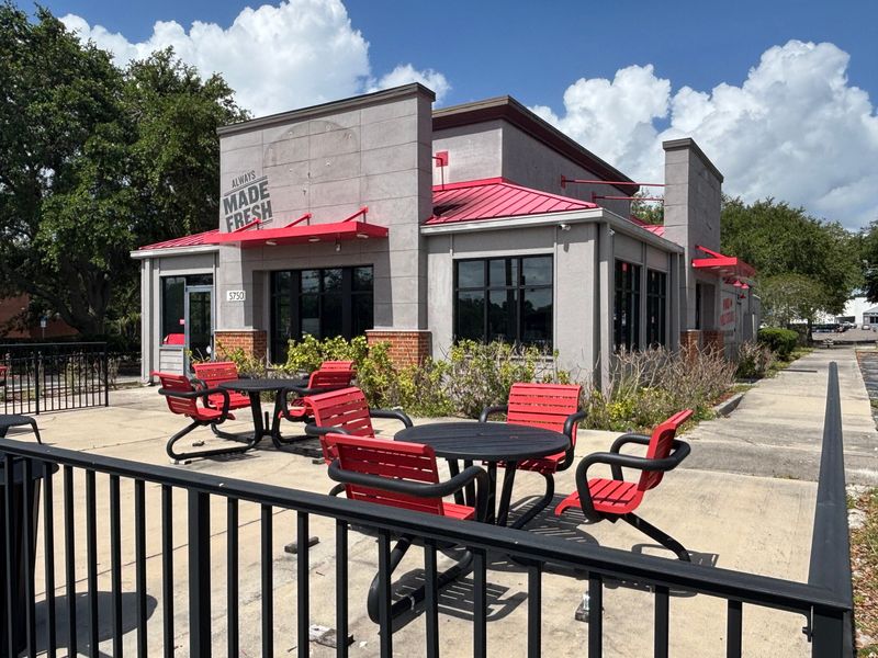 This former home of a Charley's Cheesesteaks, and before that a Pizza Hut, on U.S. 98 North in Lakeland will be converted into a Bojangles restaurant, expected to open in the summer of 2027.