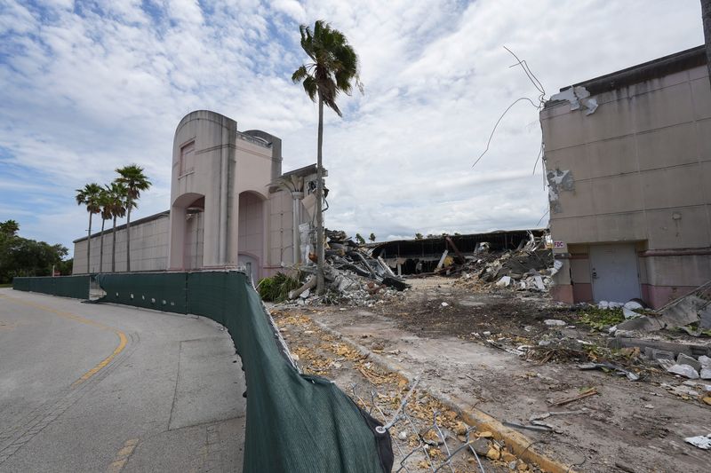 The Indian River Mall demolition continues, June 4, 2026, starting at the former anchor store, Macy’s. The demolition will clear the way for the mall’s anticipated redevelopment.