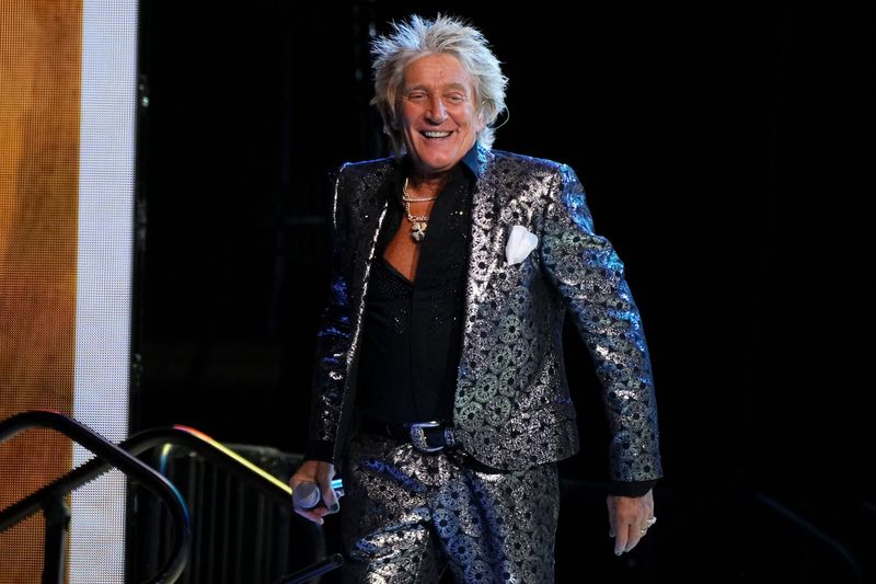 Rod Stewart performs at the Mortgage Matchup Center in Phoenix on June 8, 2026.