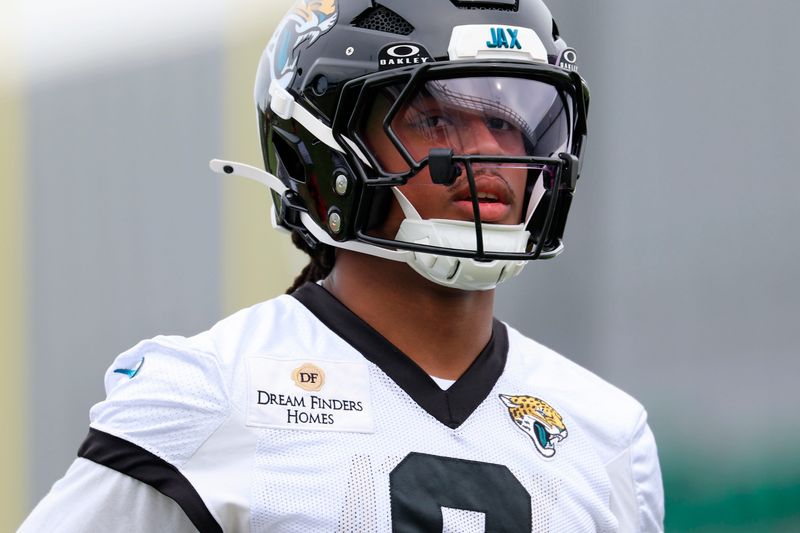 Jacksonville Jaguars safety Antonio Johnson (6) runs during the first day of minicamp at the Miller Electric Center, Tuesday, June 9, 2026, in Jacksonville, Fla.