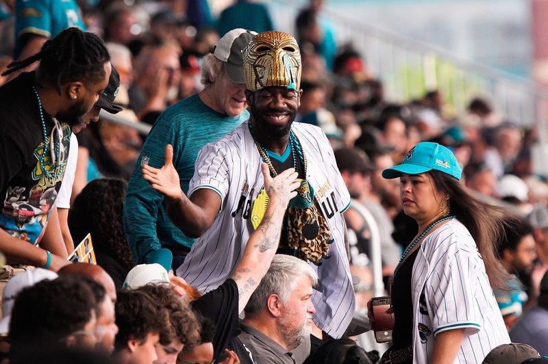 Jaguar fans arrive to watch the second day of minicamp at the Miller Electric Center, Wednesday, June 10, 2026, in Jacksonville. [Doug Engle/Florida Times-Union]
