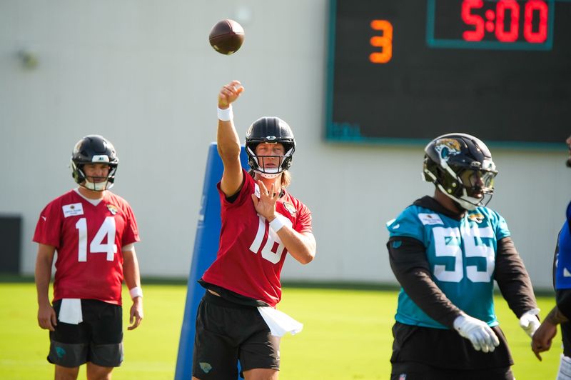Jacksonville Jaguars quarterback Trevor Lawrence (16) passes during the Jaguars final Organized Team Activity on Monday, June 15, 2026 at the Miller Electric Center in Jacksonville, Fla. [Doug Engle/Florida Times-Union]