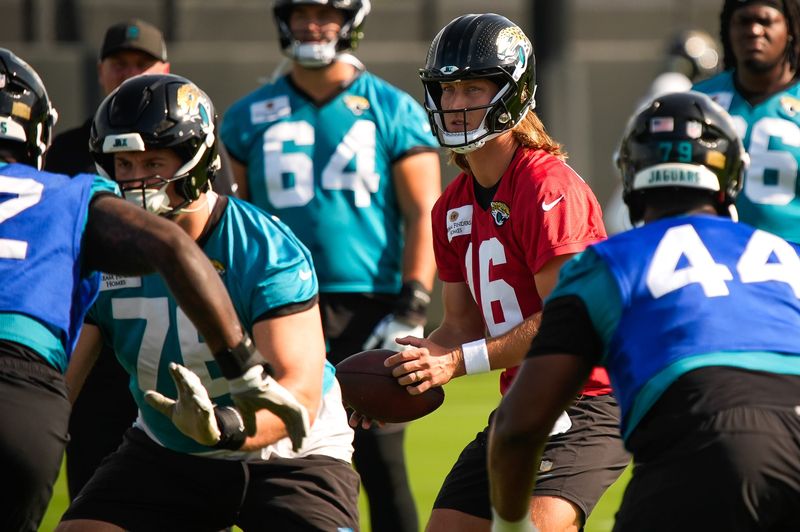 Jacksonville Jaguars quarterback Trevor Lawrence (16) takes a snap during the Jaguars final Organized Team Activity on Monday, June 15, 2026 at the Miller Electric Center in Jacksonville, Fla. [Doug Engle/Florida Times-Union]