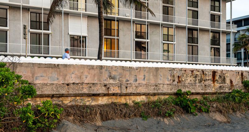 The Palm Beach Town Council signed off on a resolution that will fund the roughly $1.4 million pre-construction process for a project to replace the seawall that runs along Midtown's municipal beach.