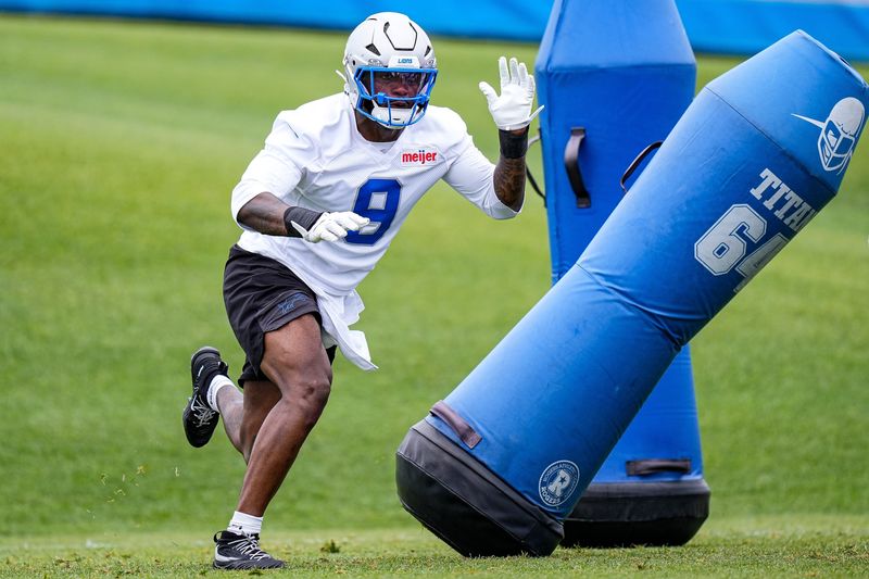 Detroit Lions defensive end Derrick Moore (9) practices during mini camp at Meijer Performance Center in Allen Park on Wednesday, June 17, 2026.