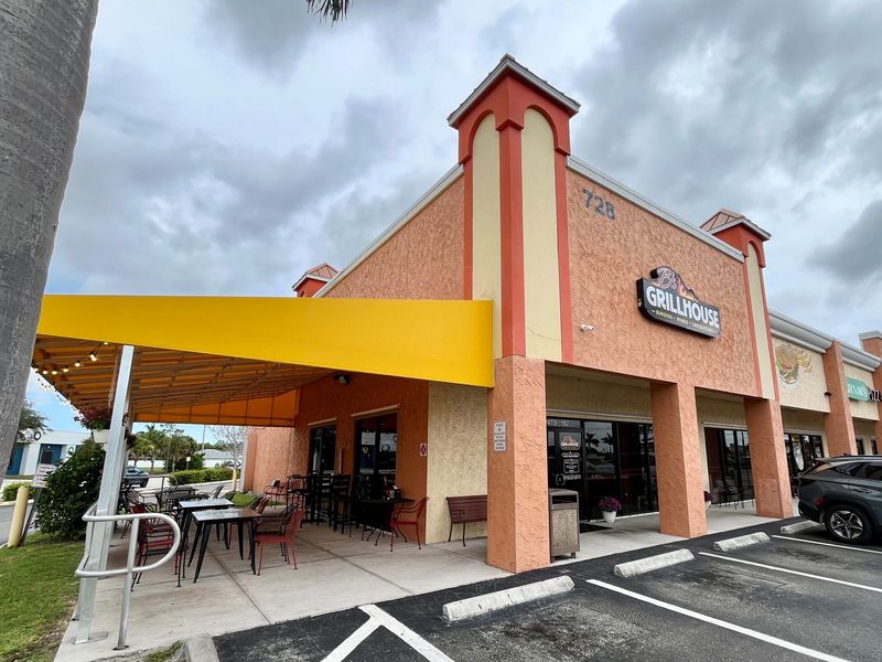 B's Grillhouse took over Foster's Grille's former space along Pine Island Road in Cape Coral.