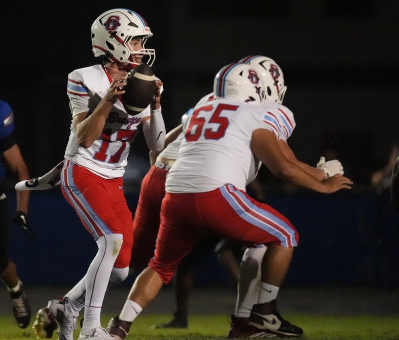 Seabreeze’s Noah Bogdanowicz (17) gets the snap and looks for an open receiver during a kickoff classic against Matanzas on Aug. 14, 2026.