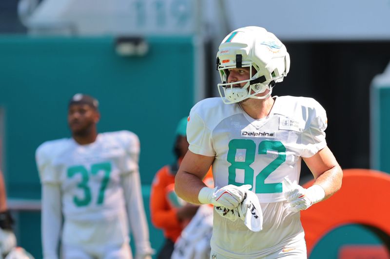 Aug 8, 2026; Miami Gardens, FL, USA; Miami Dolphins tight end Will Kacmarek (82) works during practice at Hard Rock Stadium. Mandatory Credit: Sam Navarro-Imagn Images