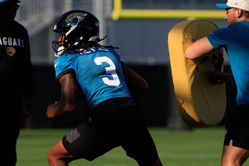Jacksonville Jaguars wide receiver Jakobi Meyers (3) looks to catch a pass during Day 15 of NFL training camp at the Miller Electric Center on Tuesday, Aug. 18, 2026, in Jacksonville, Fla.
