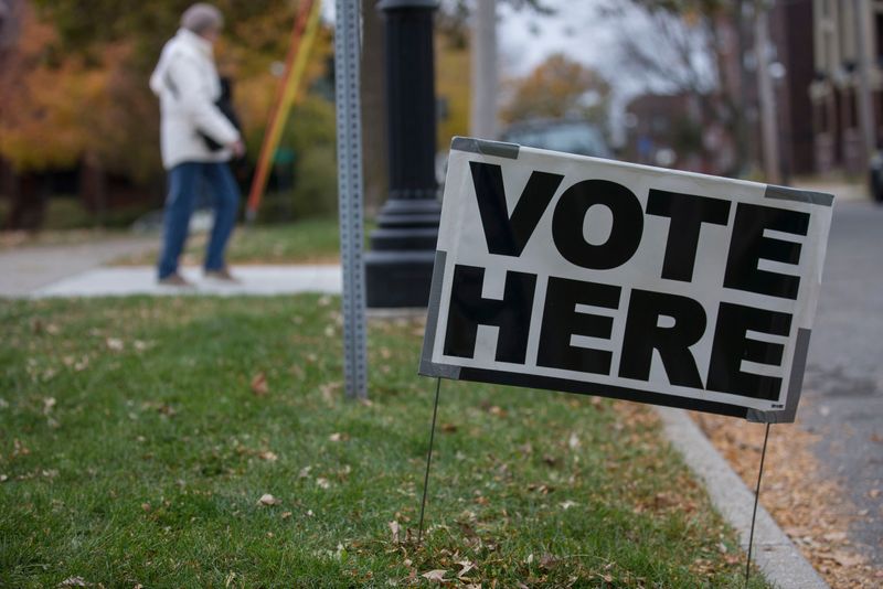 Vote here signs mark the polling place at the Robert Mickle Neighborhood Resource Center on Tuesday, Nov. 7, 2017, in Des Moines.