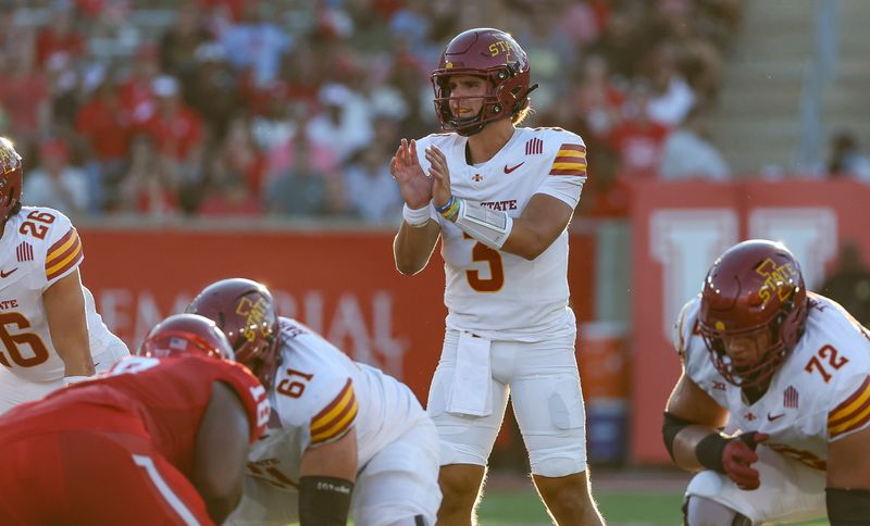 Iowa State quarterback Rocco Becht makes a call at the line of scrimmage against Houston on Sept. 28, 2024.
