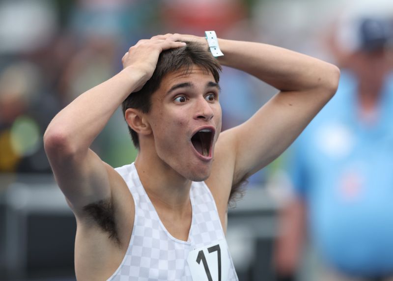May 24, 2025; Des Moines, IA, US; Quentin Nauman
Epworth, WD breaks 4 minutes to win the 4A 1600m during the 2025 IOWA HIGH SCHOOL TRACK & FIELD CHAMPIONSHIPS at Drake Stadium. Mandatory Credit: Reese Strickland-The Des Moines Register