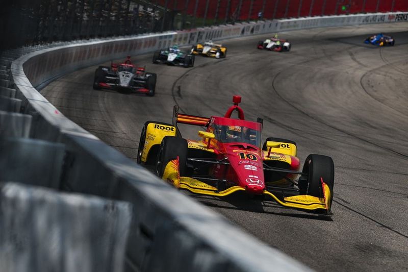 Alex Palou races at Iowa Speedway on July 14, 2024.