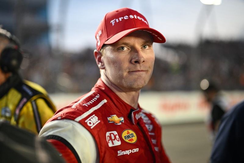 Josef Newgarden at Iowa Speedway in 2024.
