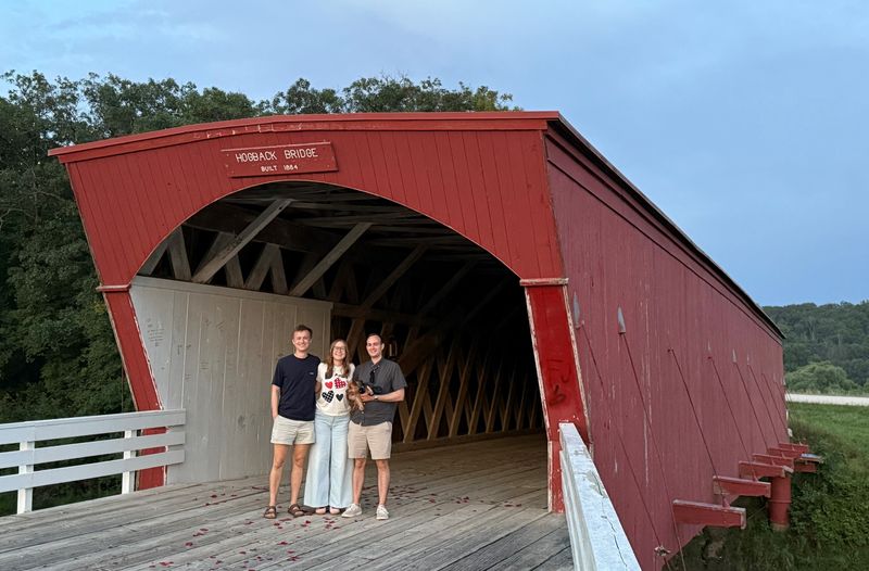 Anna Barker's children, Thomas, Emma, Nicholas, and Watson at Hogback Bridge (1884) in Madison County.