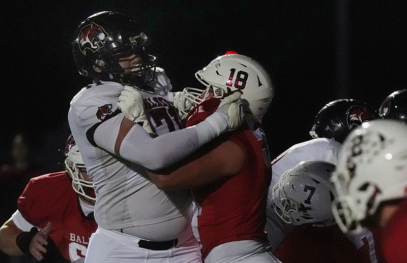 Gilbert offensive lineman Trent Wesselmann (71) is one of the top returning offensive linemen in the state entering the 2026 Iowa high school football season.