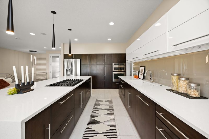 Kitchen countertops home for sale at 1921 Wethersfield Dr, Norwalk.