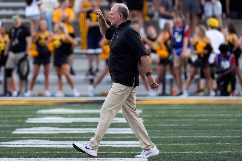 Iowa Hawkeyes defensive coordinator Phil Parker reacts during the final seconds of the football game against the Indiana Hoosiers Sept. 27, 2025 at Kinnick Stadium in Iowa City, Iowa.