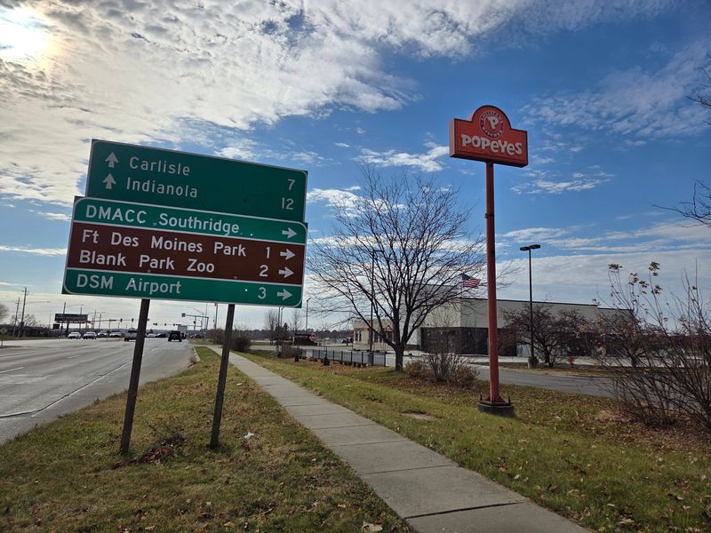 The Popeyes Louisiana Kitchen location at 6230 SE 14th St. in Des Moines. Popeyes' parent company is suing to close at least seven Iowa stores, including two in Des Moines, that are operating without valid franchise agreements.